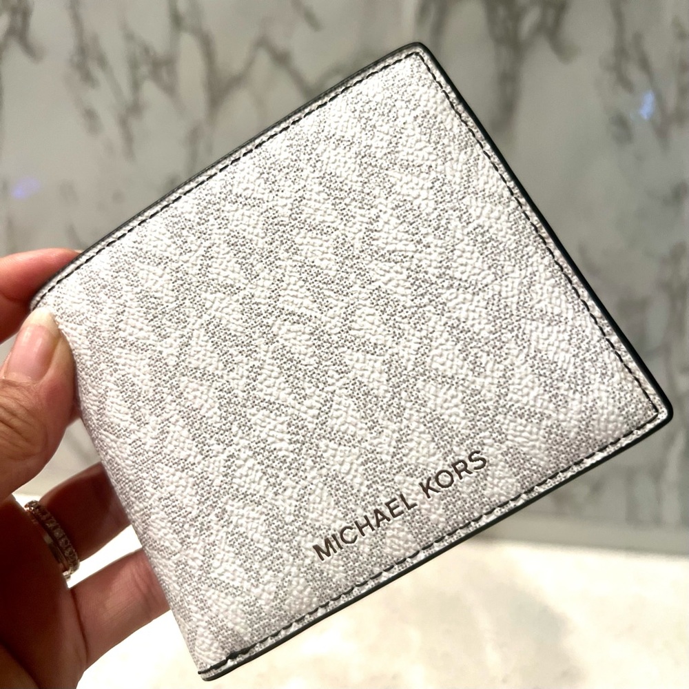 Michael Kors Monogram White and Black Wallet - Picture 3 of 6